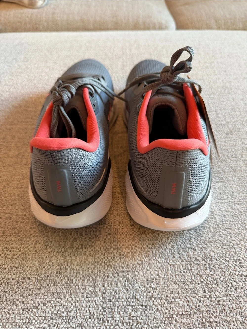 Nike Air Max Air Zoom Men’s Gray Athletic Running Shoes Custom NIB